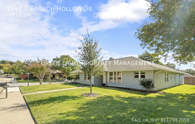 1942 E BR HOLW DR