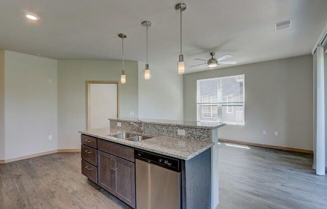 2 beds, 2 baths, 998 sqft, $2,520, Unit 220