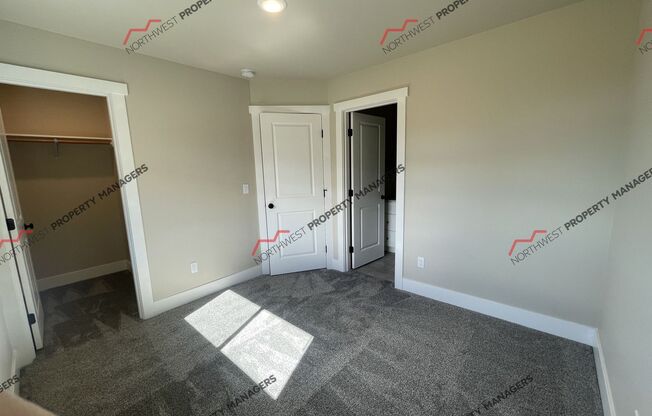 2 beds, 2.5 baths, 1,069 sqft, $1,695, Unit #U-11