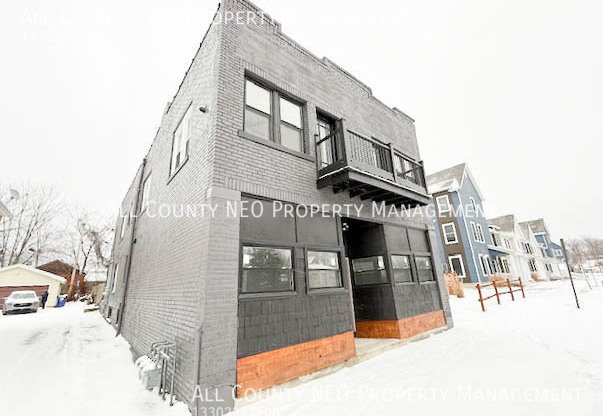 2649 E 110 ST
