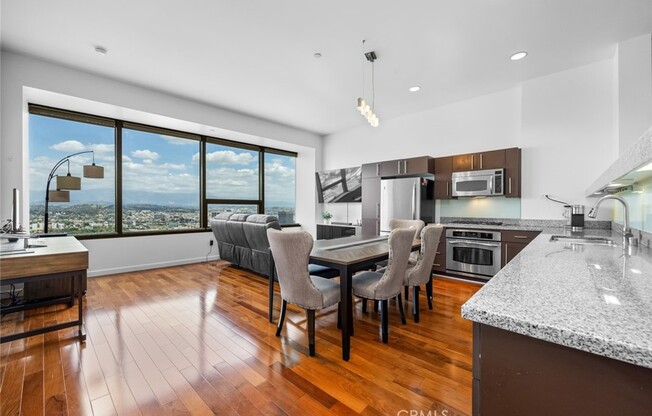 1 bed, 1 bath, 800 sqft, $3,000, Unit 3005