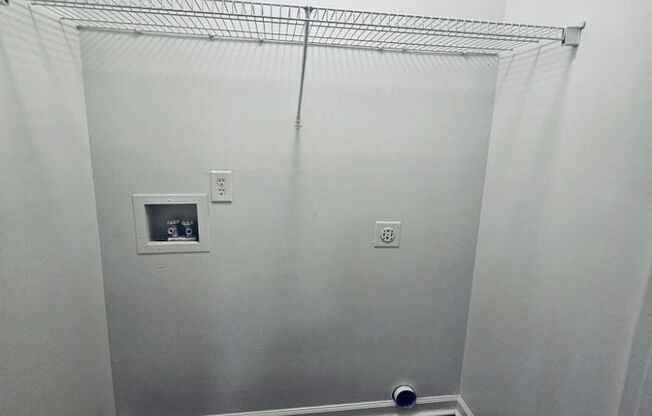 2 beds, 2 baths, 1,020 sqft, $1,195, Unit 1423