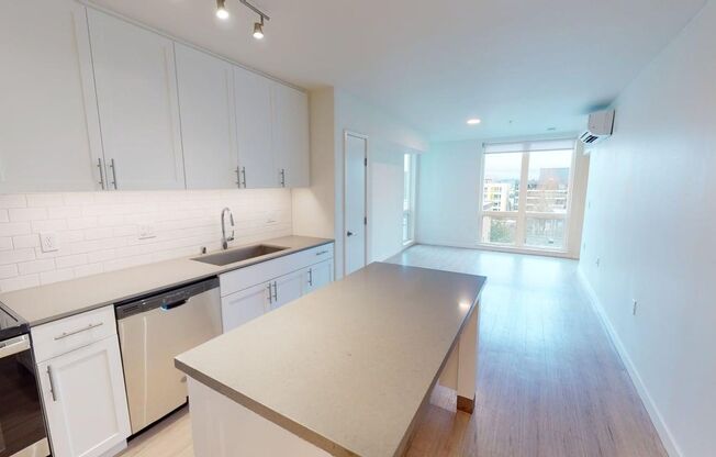 2 beds, 2 baths, 884 sqft, $3,545, Unit 707