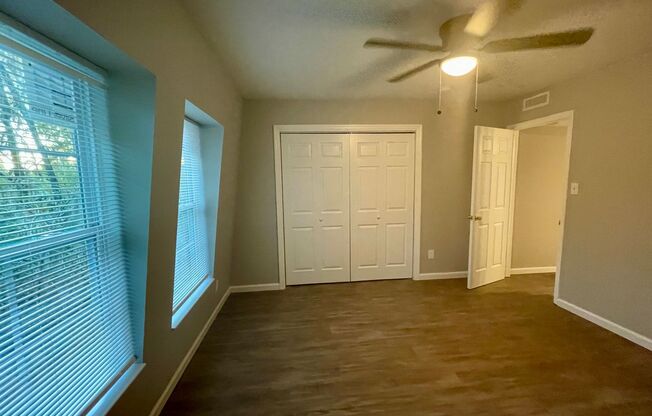 2 beds, 1 bath, $1,150, Unit UNIT 206