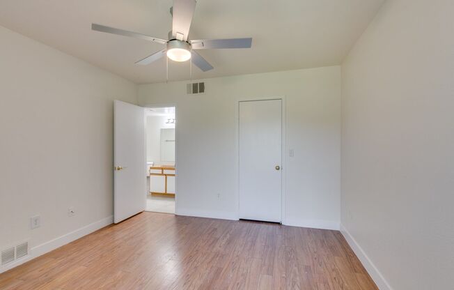 2 beds, 2 baths, $1,475, Unit UNIT 2118