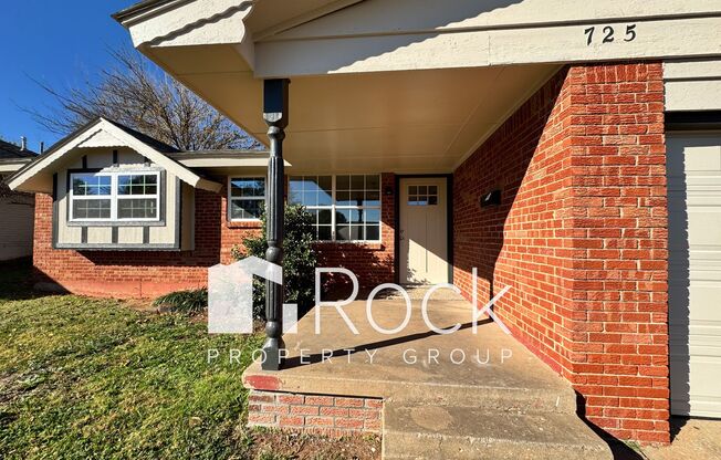 Beautifully Remodeled 3 Bed/1.5 Bath Home in Moore with 1-Car Garage