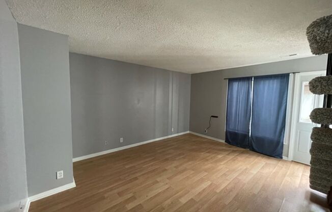 Spacious 2 bedroom Townhome