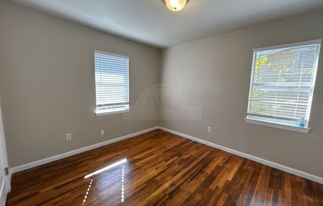 4 beds, 1 bath, $1,250