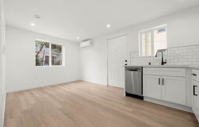 4320 Santa Rosalia Dr.
