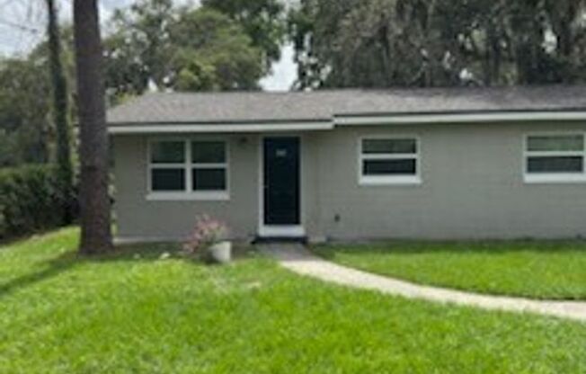 Lake Mary - 2 Bedroom, 1 Bathroom - $1,595.00