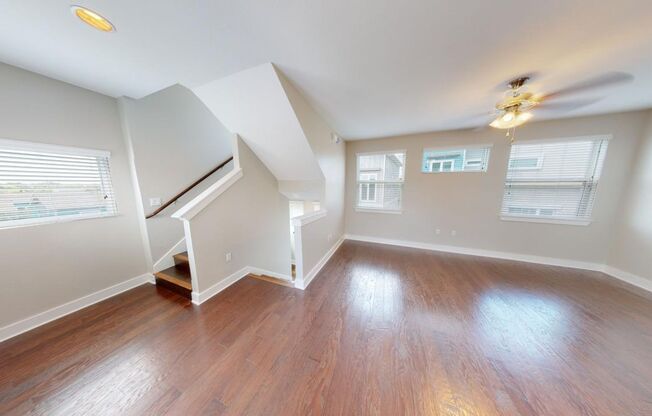 Gorgeous Condo in Edgewick - Minutes from Soco!