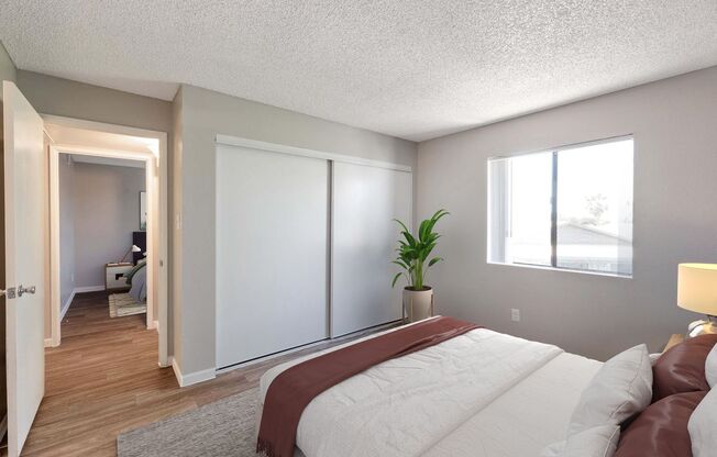 2 beds, 2 baths, 840 sqft, $1,299, Unit 215