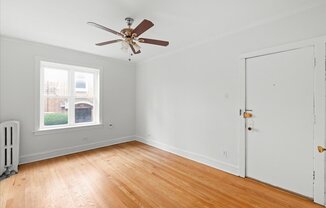 654 West Oakdale Ave.