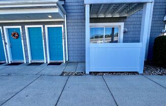 Open House 1PM-3PM Sunday the 14th! AMAZING 2 BED / 2 BATH CONDO – ONLY 8 BLOCKS FROM THE BEACH!