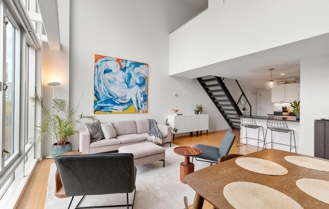 1 Earhart St