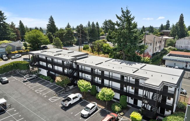 Highline Villas - Renovated 1-Bedroom Apartment | Steps from Downtown Burien