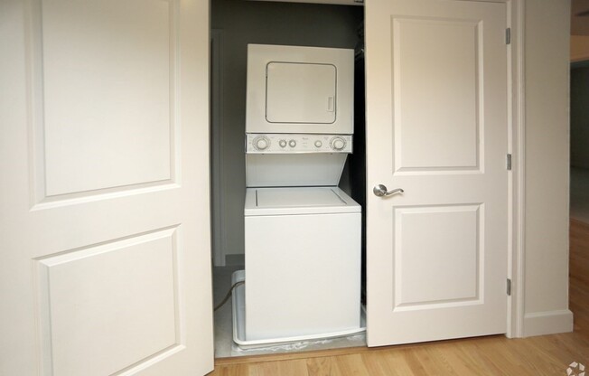2 beds, 2 baths, 1,175 sqft, $4,500, Unit 302