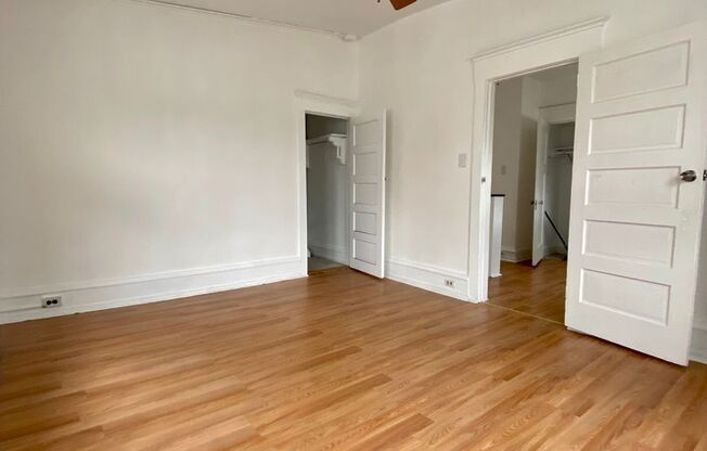 4 beds, 1 bath, 1,800 sqft, $1,705, Unit 2nd Fl