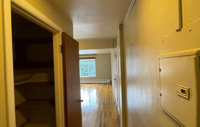 1 bed, 1 bath, 650 sqft, $1,550, Unit 3900