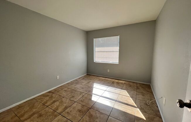 Lakeside Cove Apartments