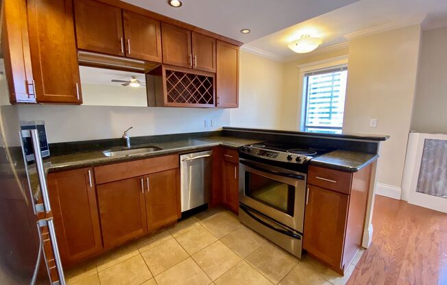 Studio, 1 bath, 527 sqft, $1,695, Unit 0702