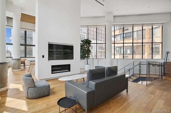 2 beds, 2 baths, 984 sqft, $7,500, Unit 11F