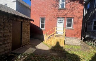 3 beds, 1 bath, $995