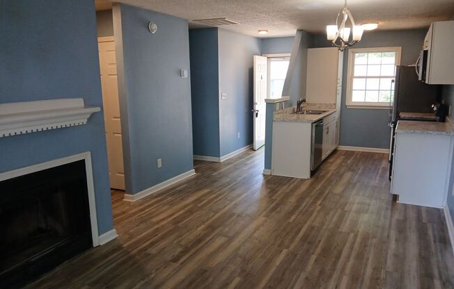 Clean 2BR/2BA Townhome in Garner Near White Oak & I-40