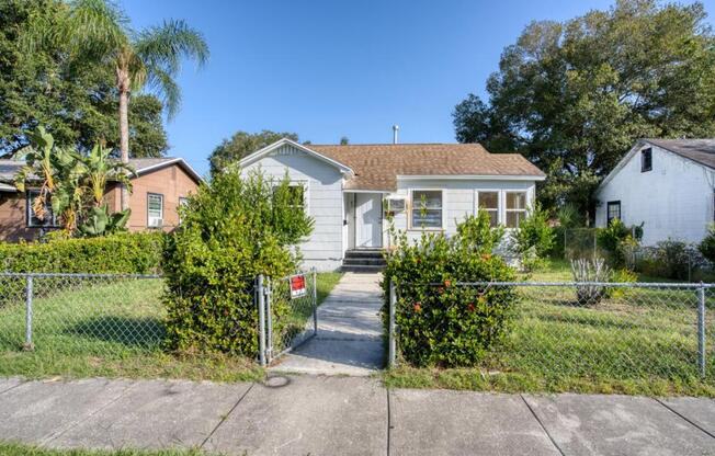 1255 MELROSE AVE S