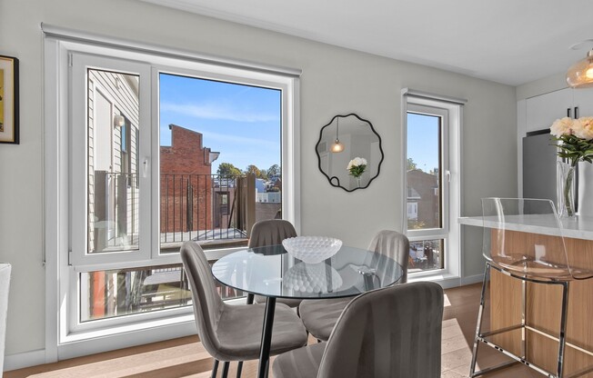 1 bed, 1 bath, 700 sqft, $3,300, Unit 411