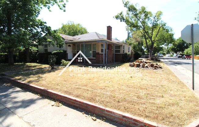 Charming 3bd/1ba North Sacramento Home