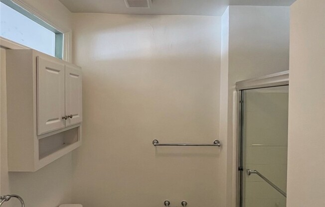 1 bed, 1 bath, 633 sqft, $3,100