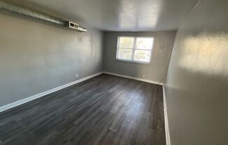 2 beds, 1 bath, $1,050, Unit 4776D