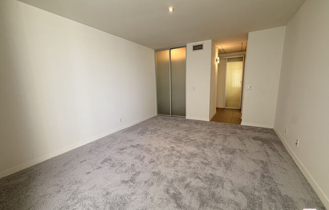1 bed, 1.5 baths, 853 sqft, $2,950, Unit 603