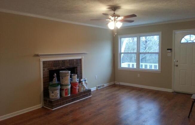 6 LAKEVIEW DR