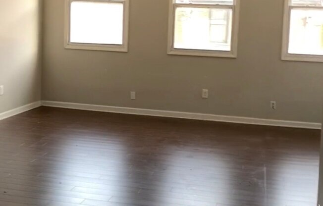 1405 E Carson St 3