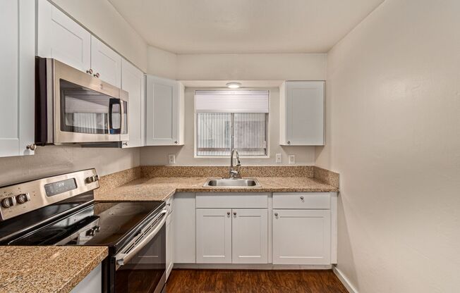 1 bed, 1 bath, $1,150, Unit C