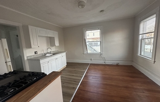 1 bed, 1 bath, 600 sqft, $1,900, Unit 4