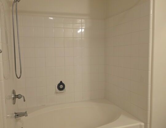 1 bed, 1 bath, 600 sqft, $2,700, Unit 227