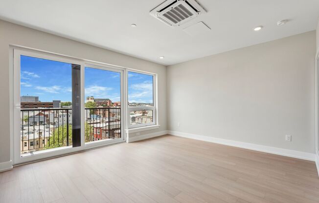 Studio, 1 bath, 360 sqft, $1,515, Unit Unit 614