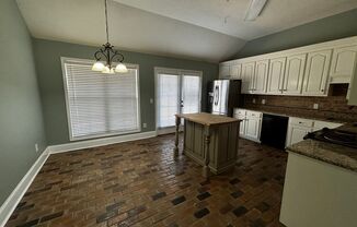 3 beds, 2 baths, $2,095