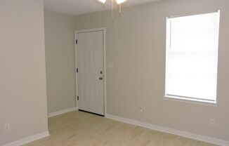 2 beds, 1 bath, $1,095