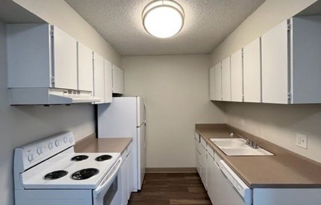 1 bed, 1 bath, 642 sqft, $1,225, Unit 118