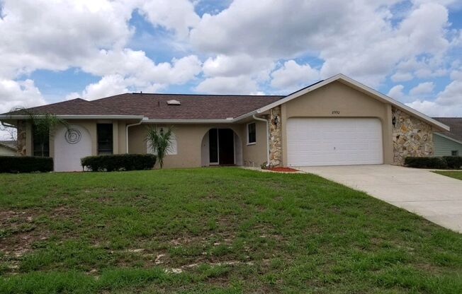 2 Bedroom 2 bathroom home for Rent in Weeki Wachee FL!