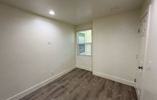 2 beds, 1 bath, 750 sqft, $2,549, Unit 402