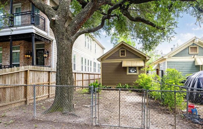Heights Home for Rent! Move-in Ready