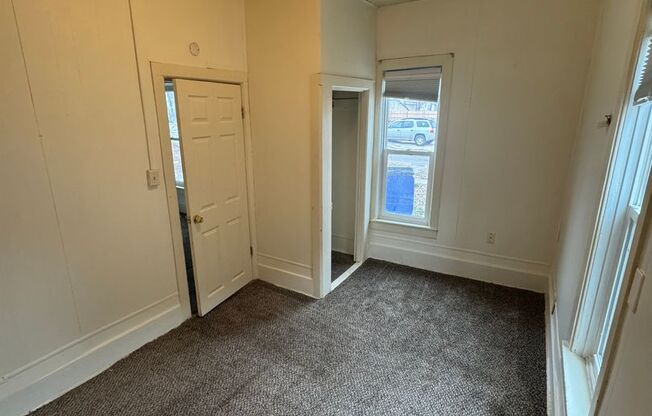 1 bed, 1 bath, $595