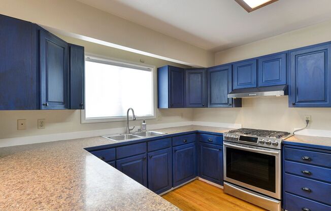 Elegant 3 Bedroom 2.5 Bath Home Renton near Fairwood