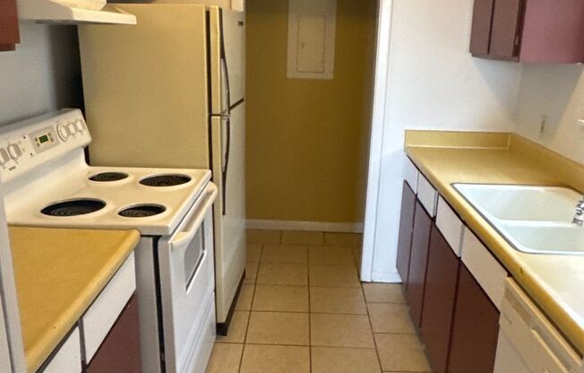 1221 Cameo St