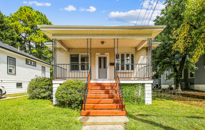3129 N 8 ST